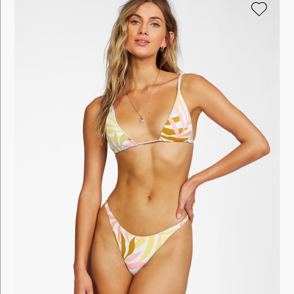 NEVER WORN Billabong reversible bathing suit set